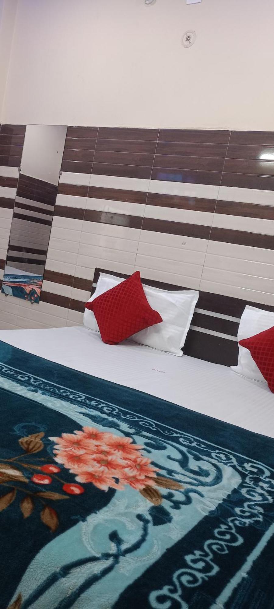 New Gayatri Palace Near Prem Mandir Vrindāvan 外观 照片