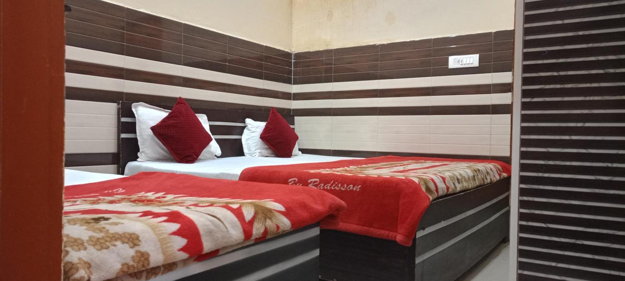 New Gayatri Palace Near Prem Mandir Vrindāvan 外观 照片