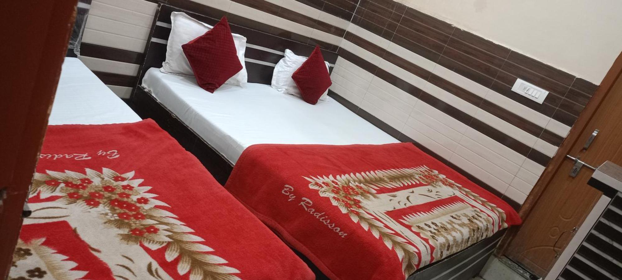 New Gayatri Palace Near Prem Mandir Vrindāvan 外观 照片