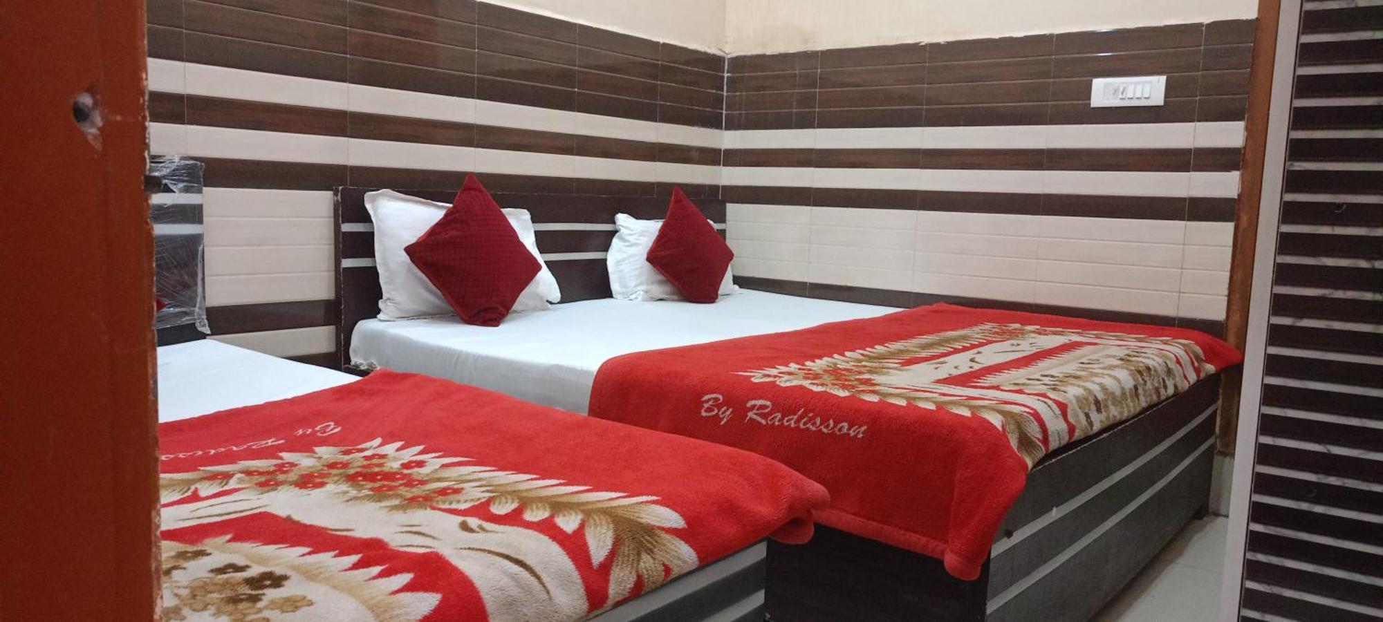 New Gayatri Palace Near Prem Mandir Vrindāvan 外观 照片